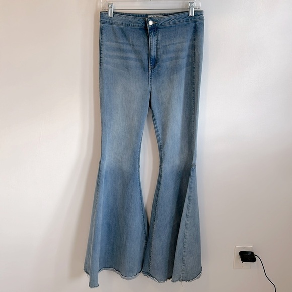 Free People Just Float On Flare Jeans - Picture 3 of 8
